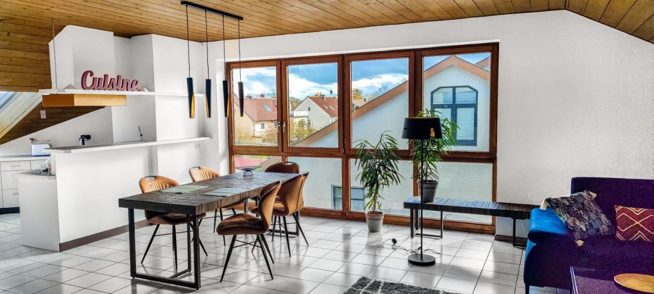Stylish Loft With Balcony, Quiet And Spacious