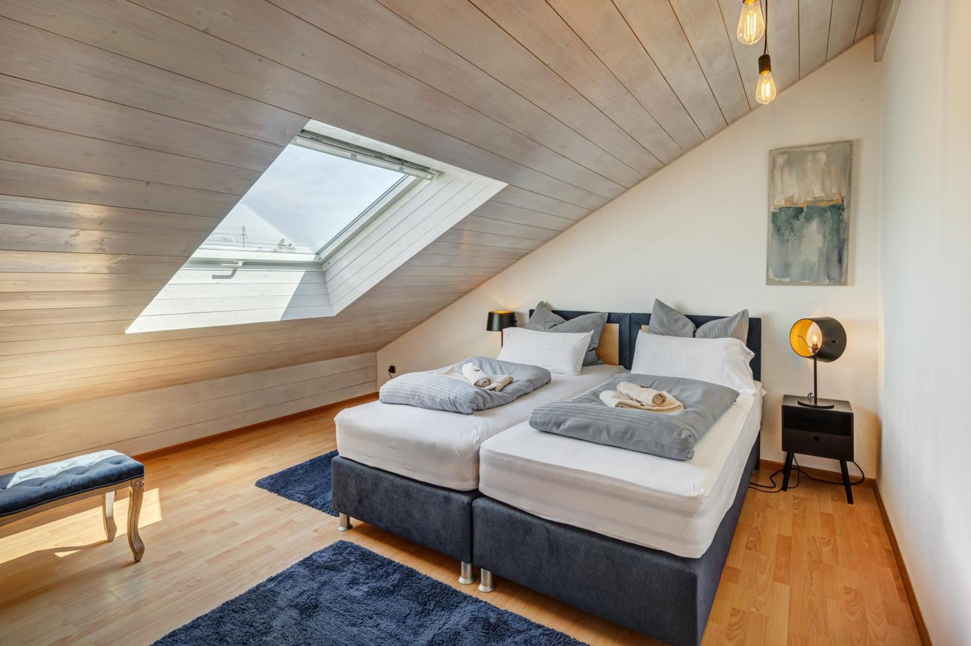 Stylish Loft With Balcony, Quiet And Spacious Unterschleissheim