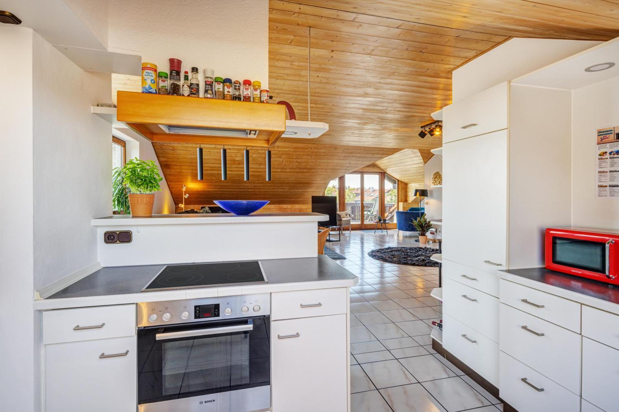 Stylish Loft With Balcony, Quiet And Spacious Apartment